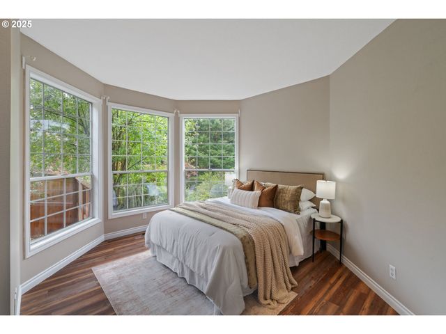 1808 HALL Ct, West Linn, OR 97068
