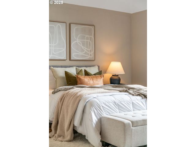 1808 HALL Ct, West Linn, OR 97068