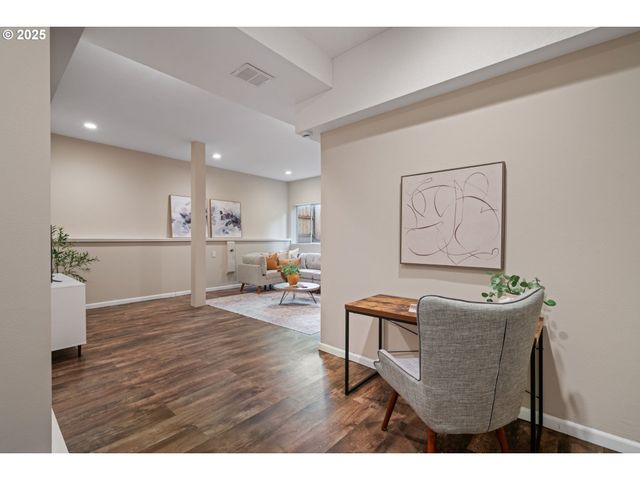 1808 HALL Ct, West Linn, OR 97068