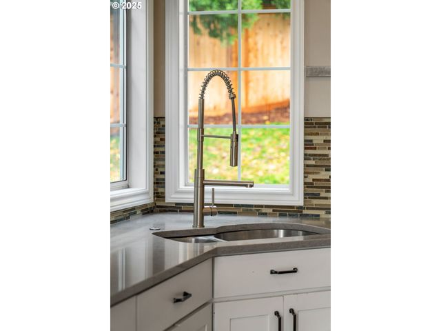 1808 HALL Ct, West Linn, OR 97068