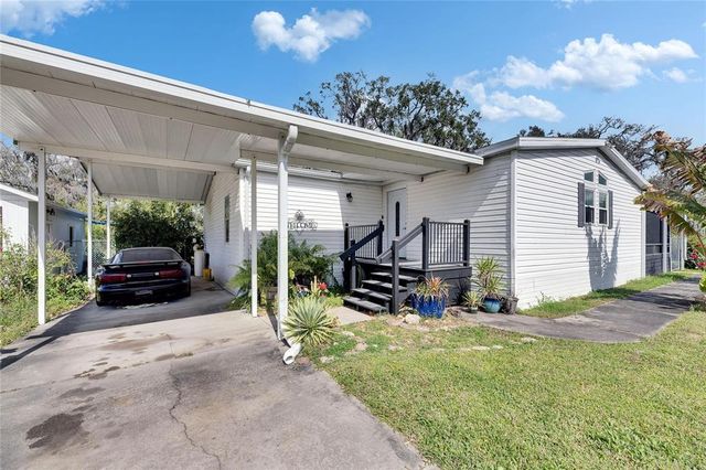 9171 WOOD TERRACE DRIVE, Tampa, FL 33637