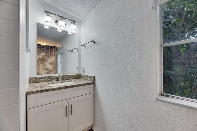 9171 WOOD TERRACE DRIVE, Tampa, FL 33637