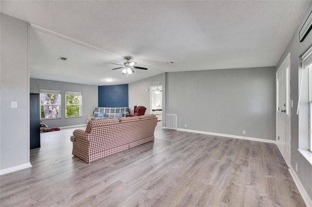 9171 WOOD TERRACE DRIVE, Tampa, FL 33637