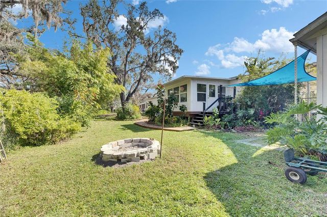 9171 WOOD TERRACE DRIVE, Tampa, FL 33637