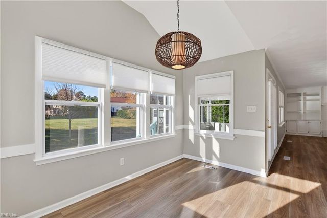 720 Dickens PL, Chesapeake, VA 23322