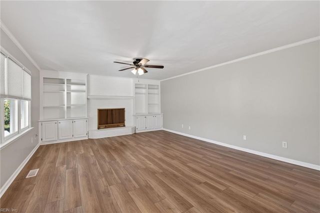 720 Dickens PL, Chesapeake, VA 23322