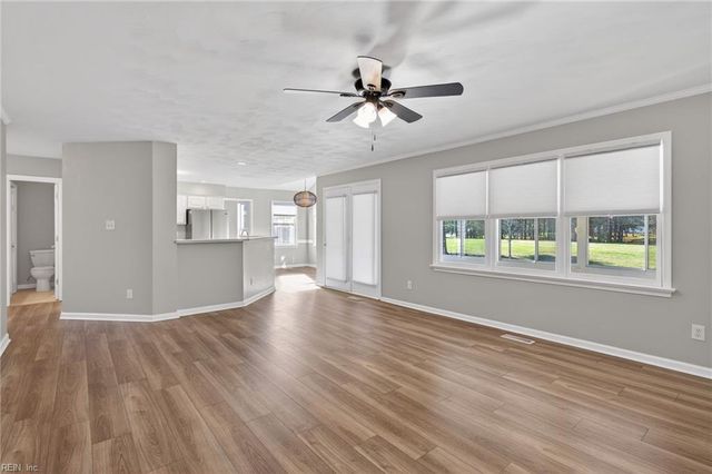 720 Dickens PL, Chesapeake, VA 23322