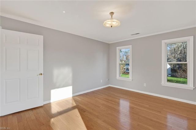 720 Dickens PL, Chesapeake, VA 23322