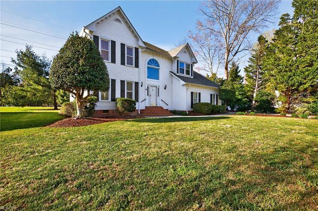 720 Dickens PL, Chesapeake, VA 23322