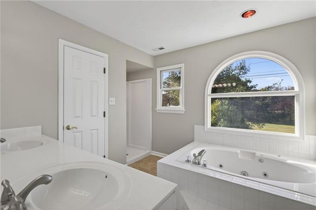 720 Dickens PL, Chesapeake, VA 23322