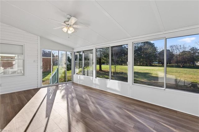 720 Dickens PL, Chesapeake, VA 23322