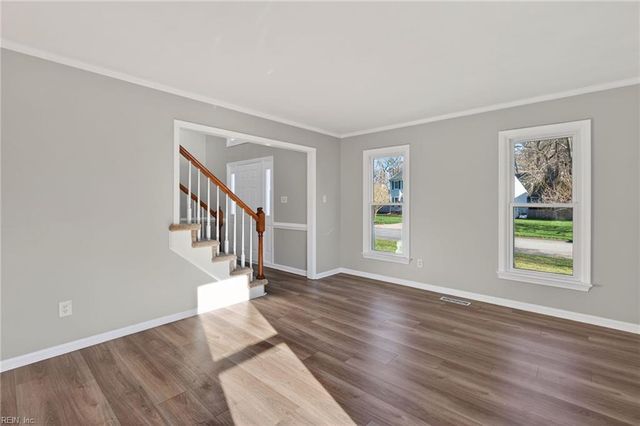 720 Dickens PL, Chesapeake, VA 23322