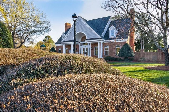 720 Dickens PL, Chesapeake, VA 23322