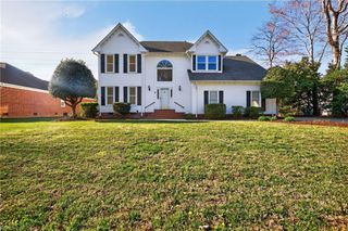 720 Dickens PL, Chesapeake, VA 23322