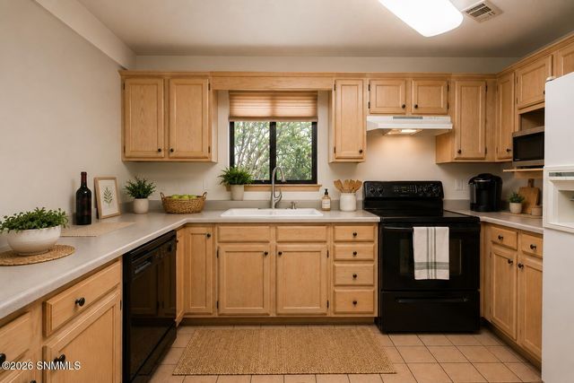 292 Los Arboles Court, Las Cruces, NM 88011