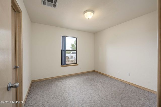 292 Los Arboles Court, Las Cruces, NM 88011