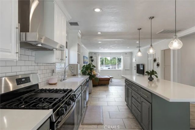 22915 Saticoy Avenue, West Hills, CA 91304