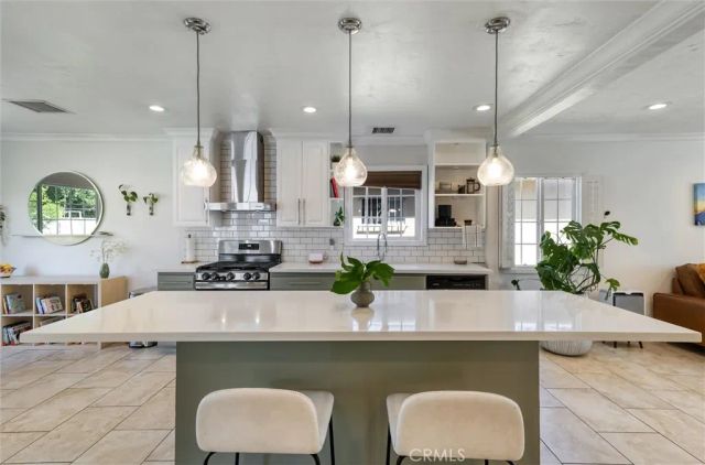 22915 Saticoy Avenue, West Hills, CA 91304