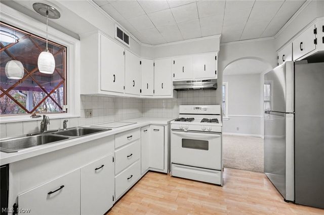 312 Montrose Avenue NW, Canton, OH 44708