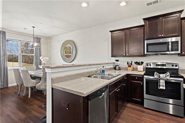 189 Dunleith SW Parkway, Marietta, GA 30008