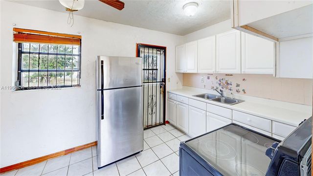 10721 SW 149th Ter, Miami, FL 33176