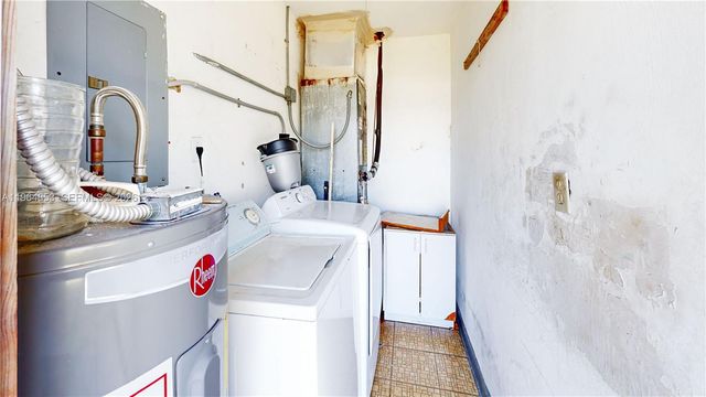 10721 SW 149th Ter, Miami, FL 33176