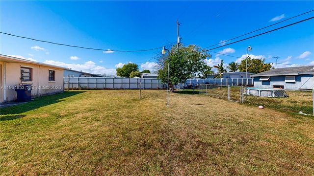 10721 SW 149th Ter, Miami, FL 33176
