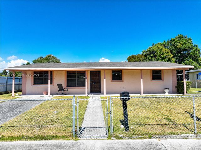 10721 SW 149th Ter, Miami, FL 33176