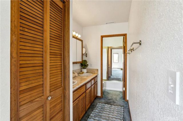 975 Teakwood Drive, Lake Arrowhead, CA 92352