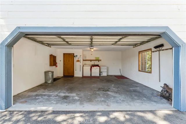 975 Teakwood Drive, Lake Arrowhead, CA 92352