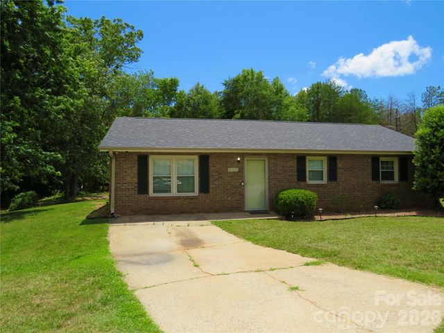 122 Tulip Trail, Ellenboro, NC 28040