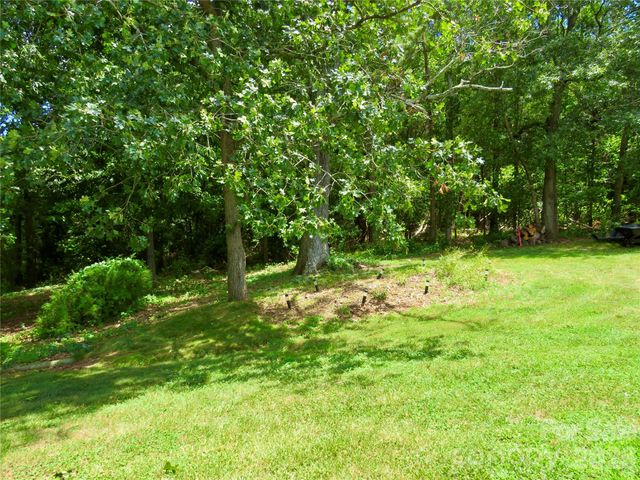 122 Tulip Trail, Ellenboro, NC 28040