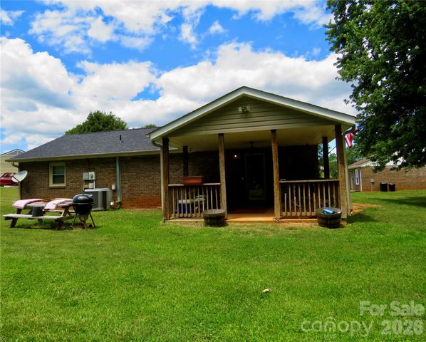 122 Tulip Trail, Ellenboro, NC 28040