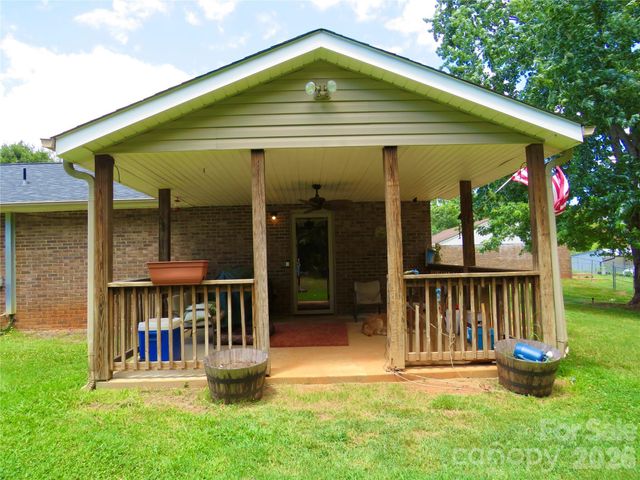 122 Tulip Trail, Ellenboro, NC 28040