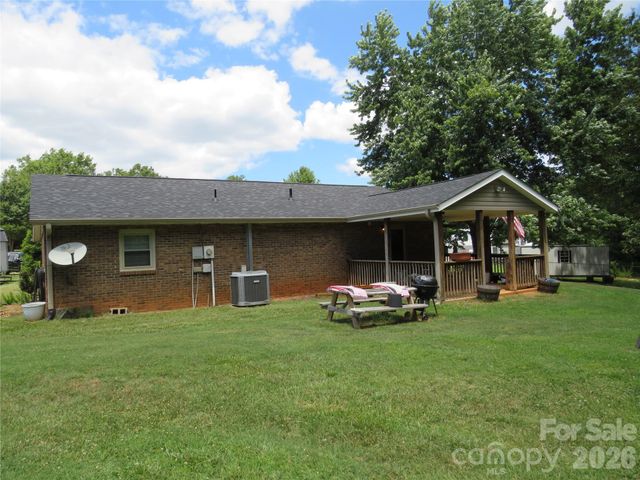122 Tulip Trail, Ellenboro, NC 28040