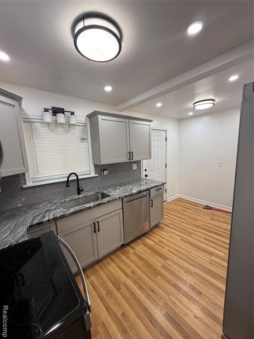 19248 Lumpkin Street, Detroit, MI 48234