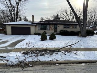 525 Bunning Drive, Downers Grove, IL 60516