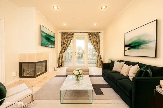 2233 Martin 311, Irvine, CA 92612