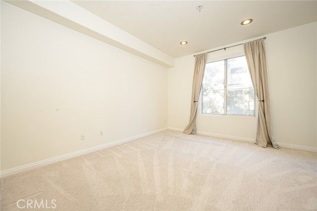 2233 Martin 311, Irvine, CA 92612