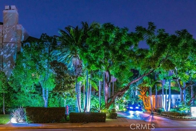 2233 Martin 311, Irvine, CA 92612