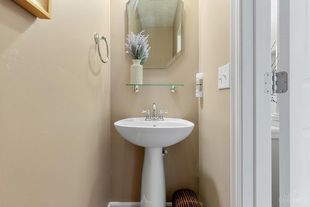 9367 Stoneybrooke, Springfield Twp., OH 45231