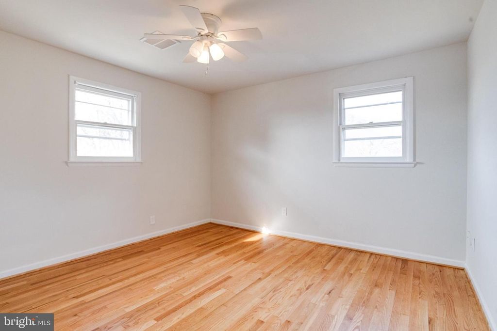 Image 47 of property listing at 13 PALMA CT, Parkville, MD 21234