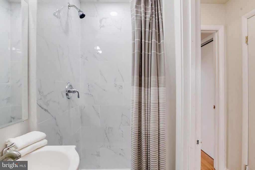 Image 57 of property listing at 13 PALMA CT, Parkville, MD 21234