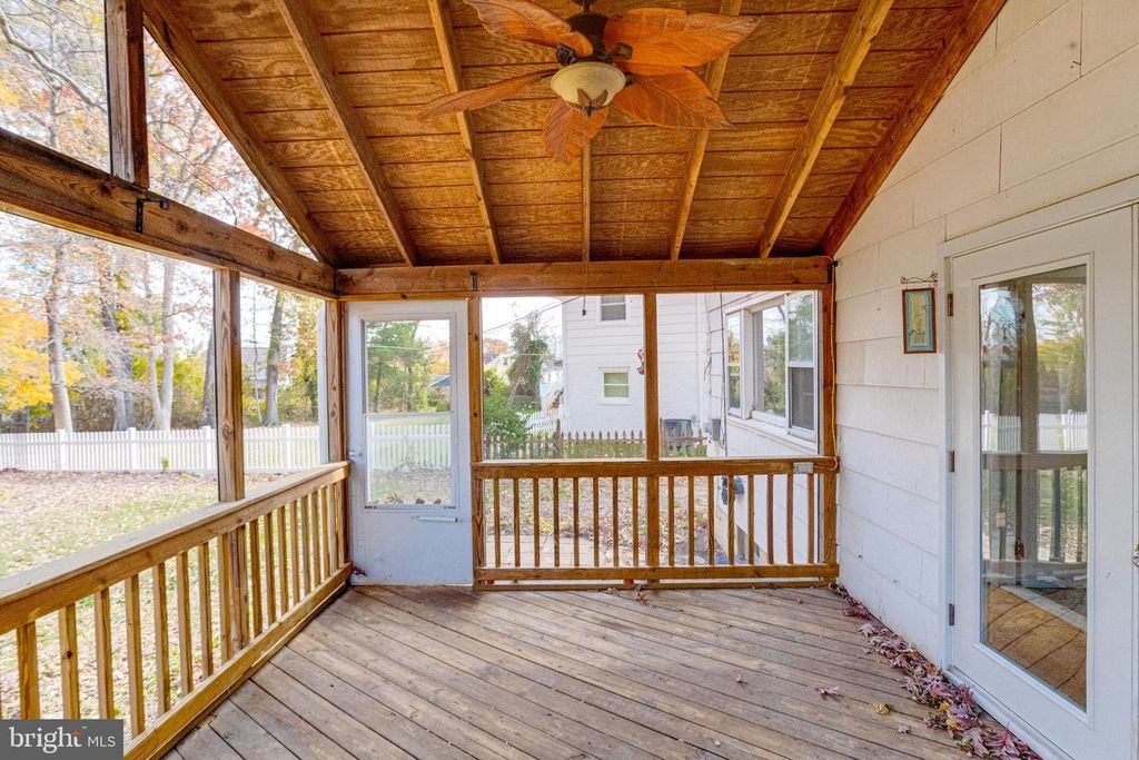 Image 70 of property listing at 13 PALMA CT, Parkville, MD 21234