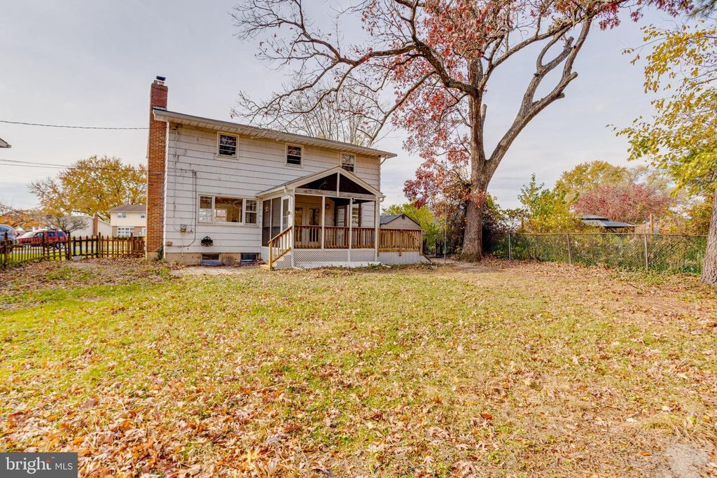 Image 78 of property listing at 13 PALMA CT, Parkville, MD 21234