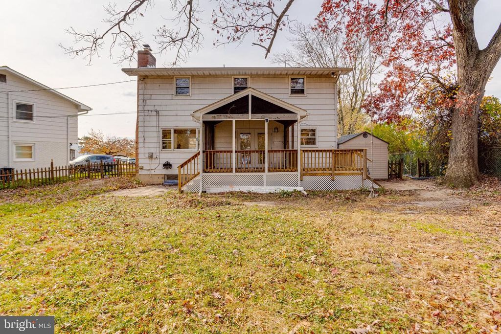 Image 79 of property listing at 13 PALMA CT, Parkville, MD 21234