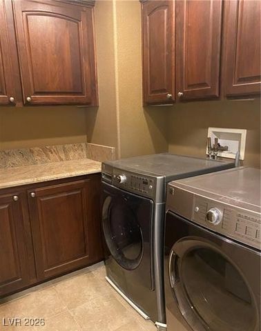 989 Wagner Valley Street, Henderson, NV 89052