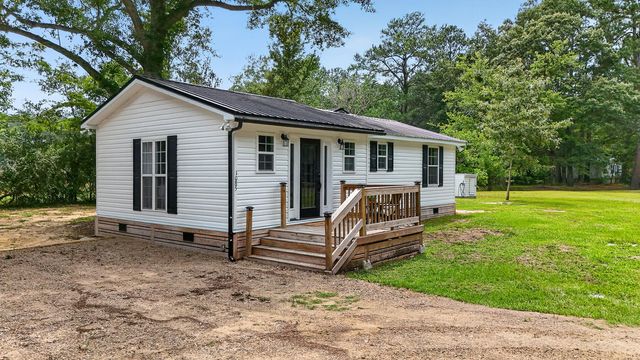 1085 Homestead Road, Saint Stephen, SC 29479