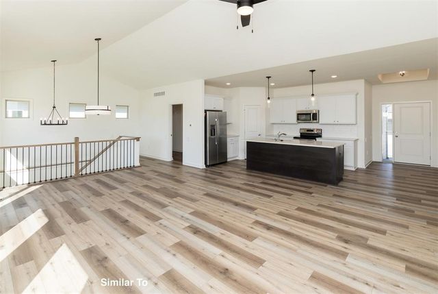 8905 Beery Place, Johnston, IA 50131