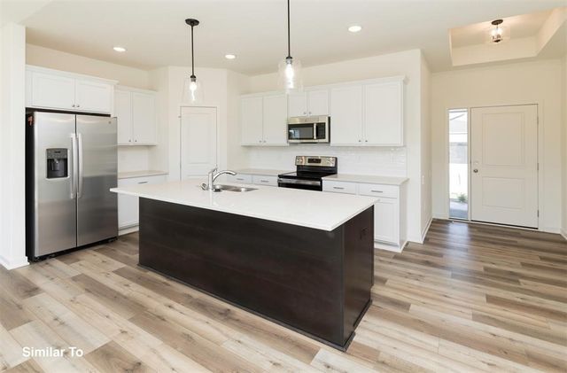 8905 Beery Place, Johnston, IA 50131